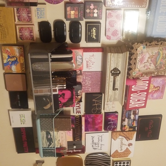 Meet your Posher, Emily - Picture 8 of 8